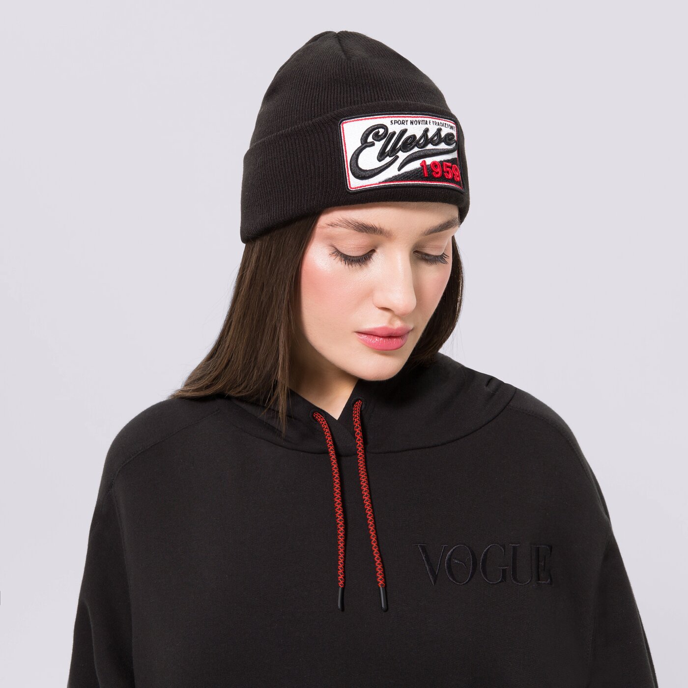 Дамска зимна шапка ELLESSE ШАПКА BOLLONI BEANIE BLK saqa2913011 цвят черен