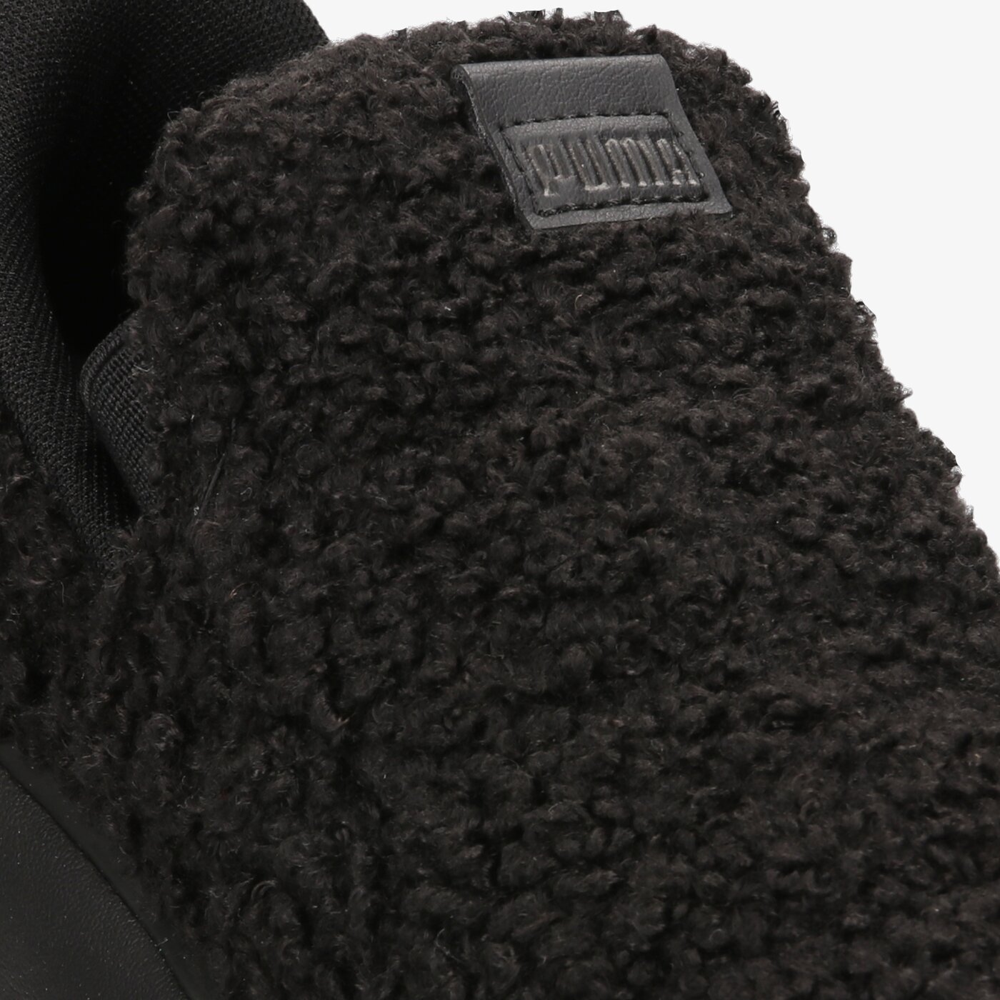 Дамски маратонки PUMA SUEDE MAYU SLIP-ON TEDDY WNS 38488701 цвят черен