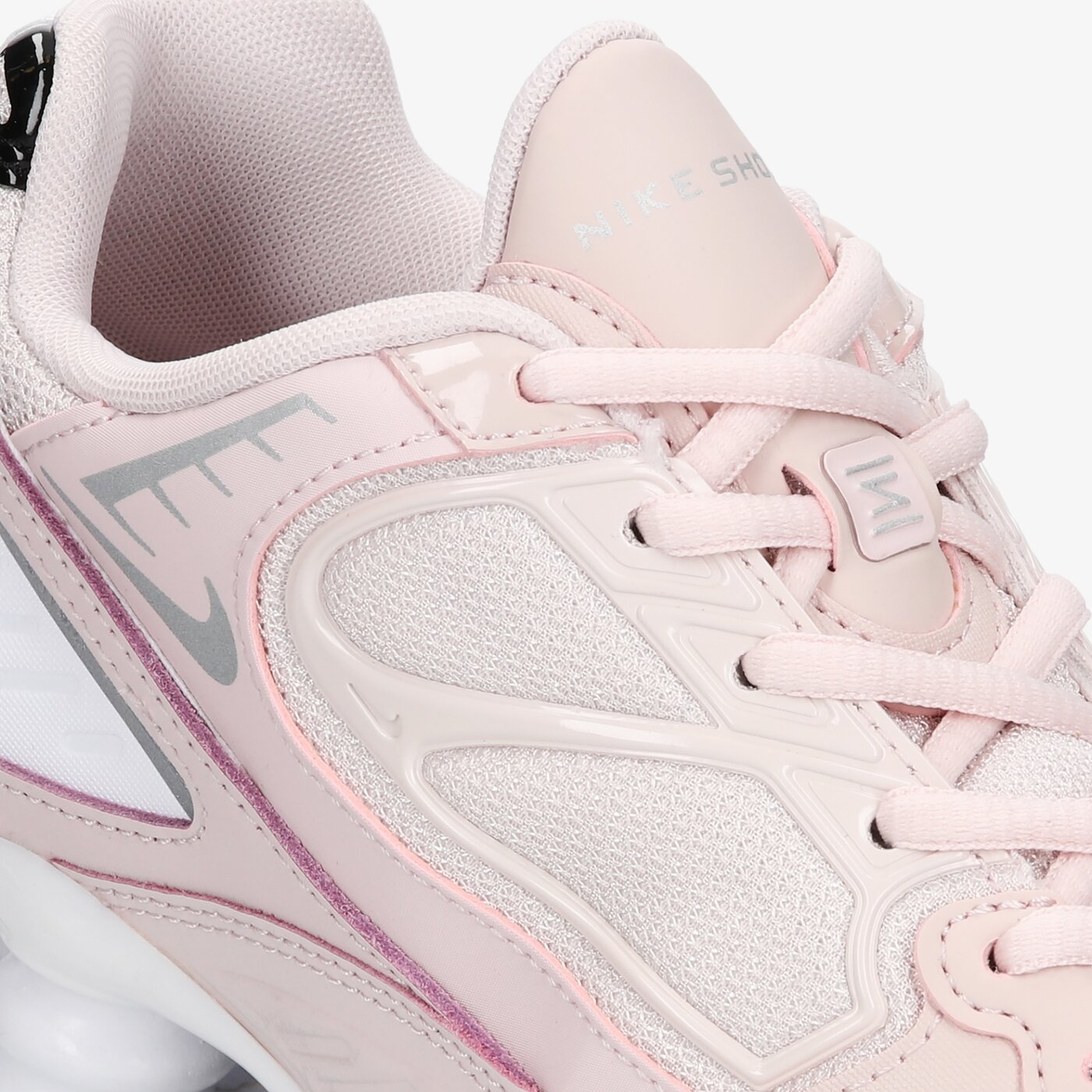 Дамски маратонки NIKE SHOX ENIGMA  bq9001-600 цвят розов