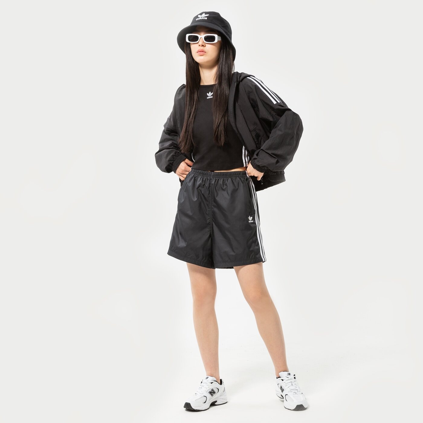 Дамски къси панталони ADIDAS ШОРТИ LONG h37753 цвят черен