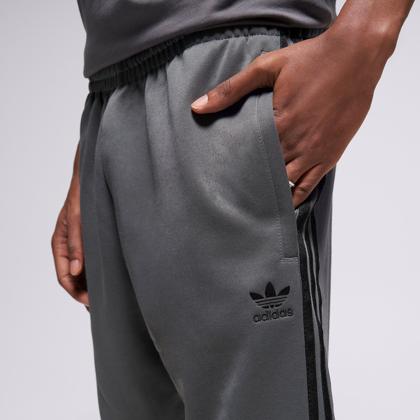 Мъжки панталони ADIDAS ПАНТАЛОНИ SST TP jy1289 цвят сив