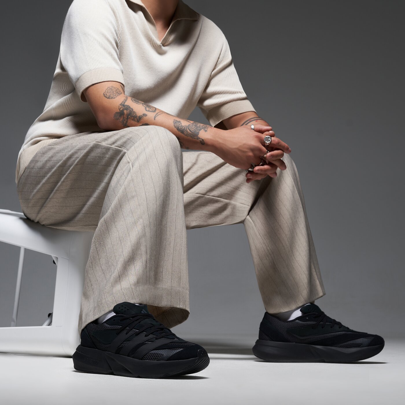 Мъжки маратонки ADIDAS LIGHTBLAZE jh6941 цвят черен