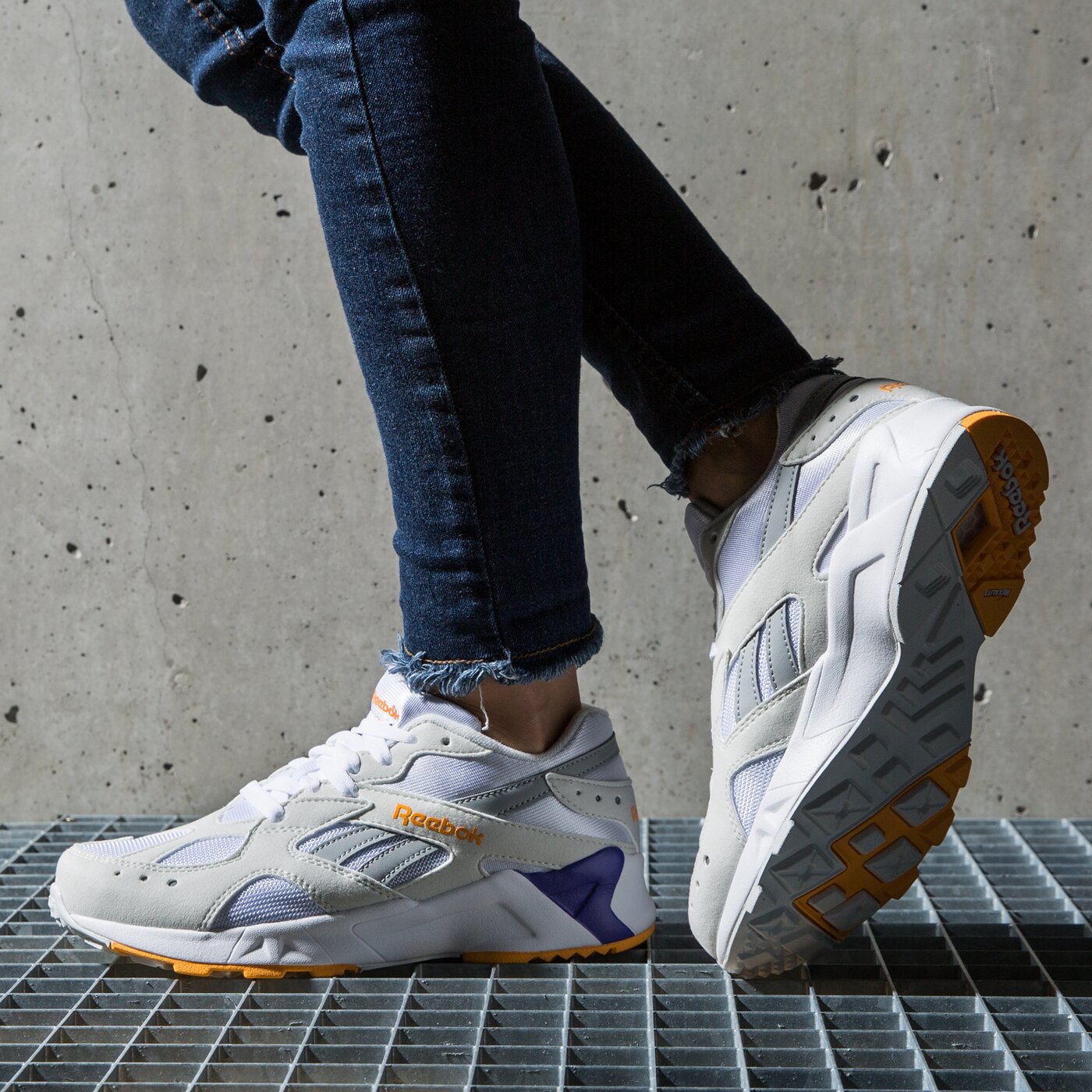 Дамски маратонки REEBOK AZTREK dv3912w цвят бял