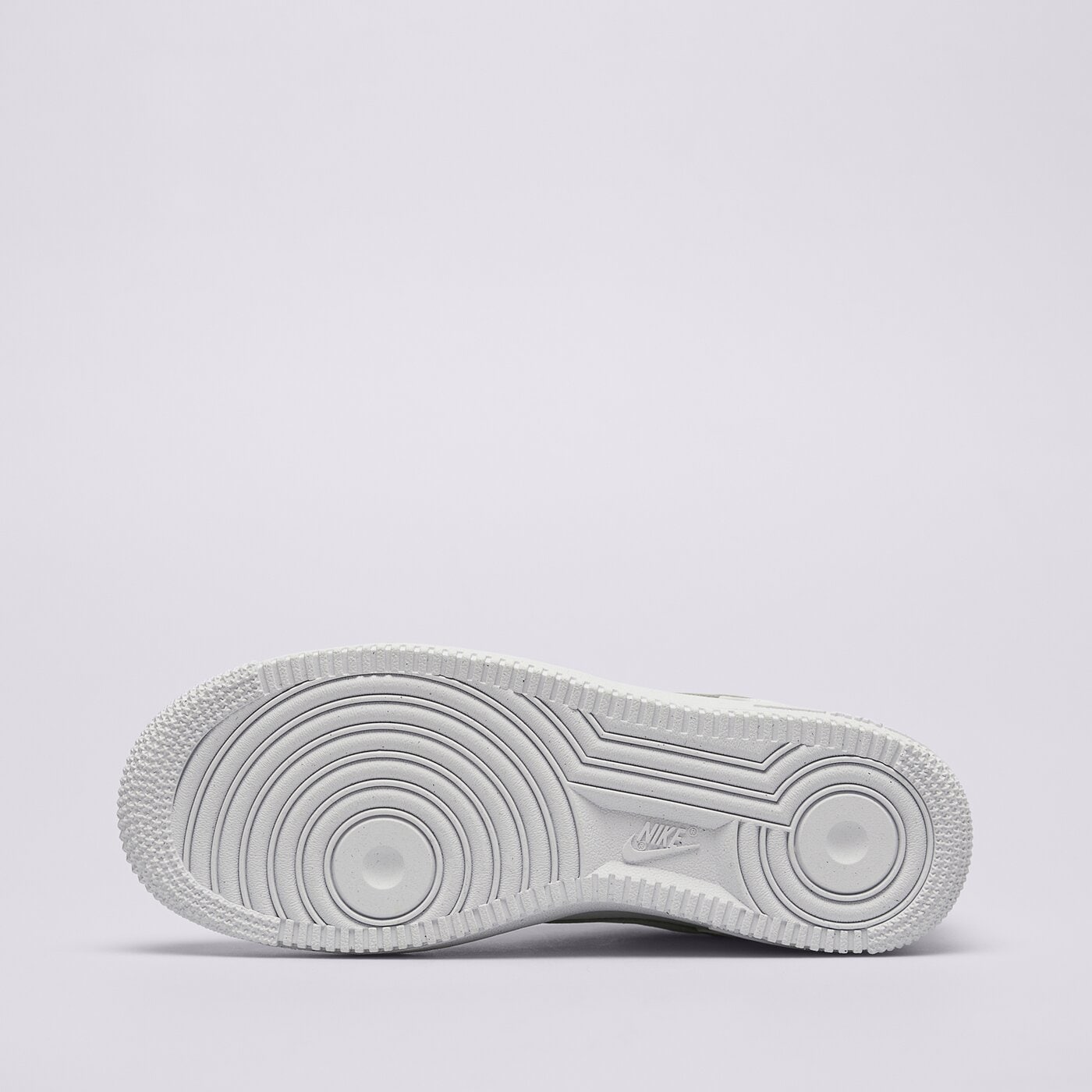 Дамски маратонки NIKE AIR FORCE 1 '07 NEXT NATURE dv3808-109 цвят бял