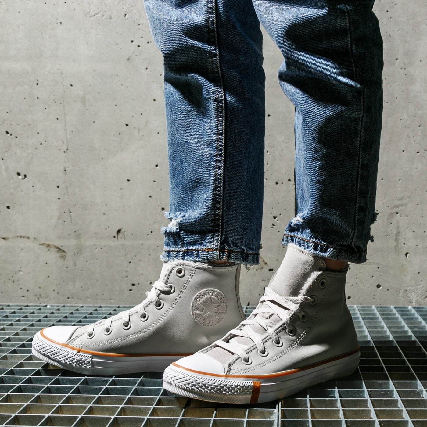 Дамски маратонки CONVERSE CHUCK TAYLOR ALL STAR FROSTED DIMENSIONS 166125c цвят бежов