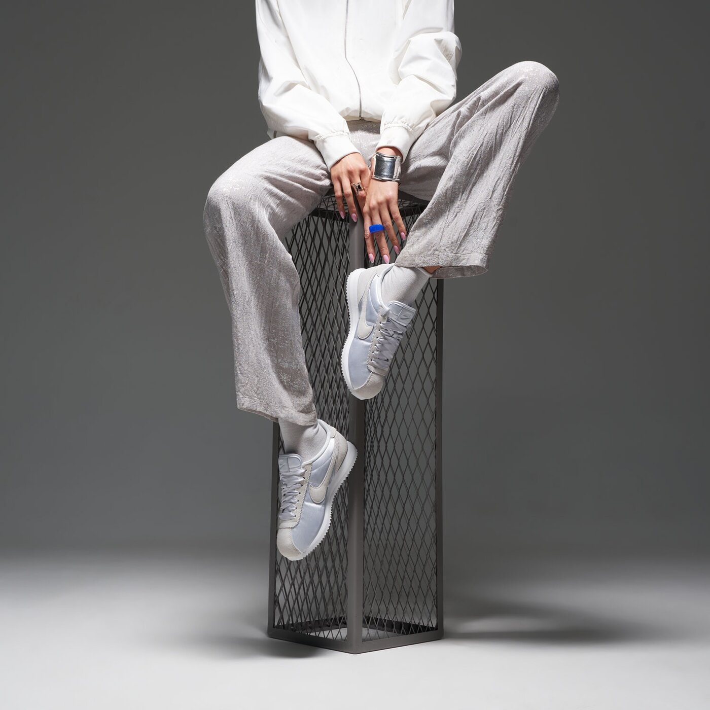 Дамски маратонки NIKE W CORTEZ fv5420-001 цвят сребърен