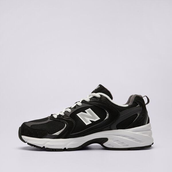 Дамски маратонки NEW BALANCE 530 mr530cc цвят черен