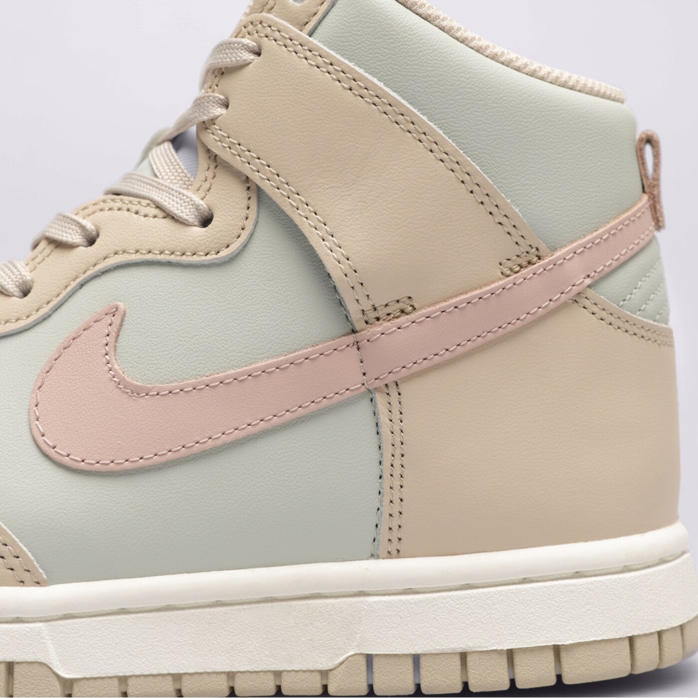 Дамски маратонки NIKE DUNK HIGH  dd1869-113 цвят розов