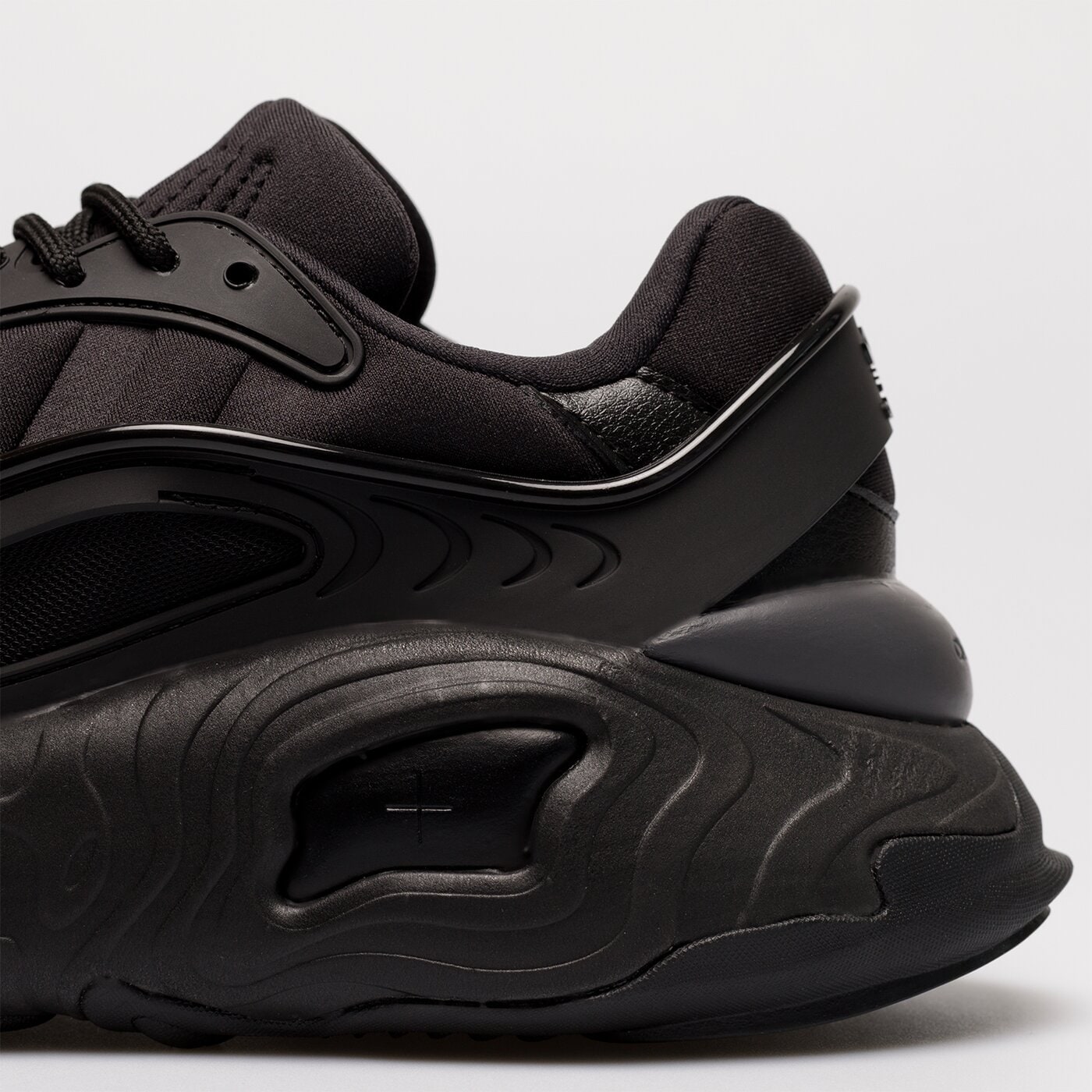 Мъжки маратонки ADIDAS OZNOVA gx4506 цвят черен