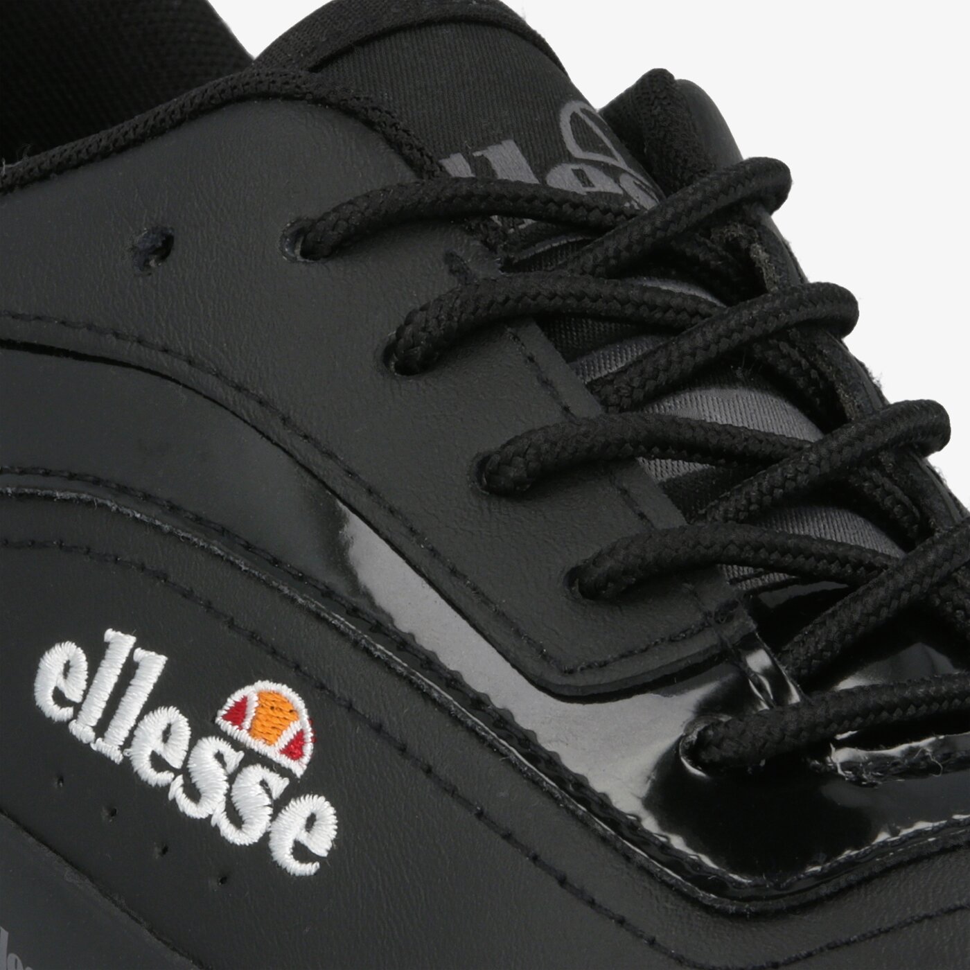 Дамски маратонки ELLESSE ALZINA 610502 цвят черен