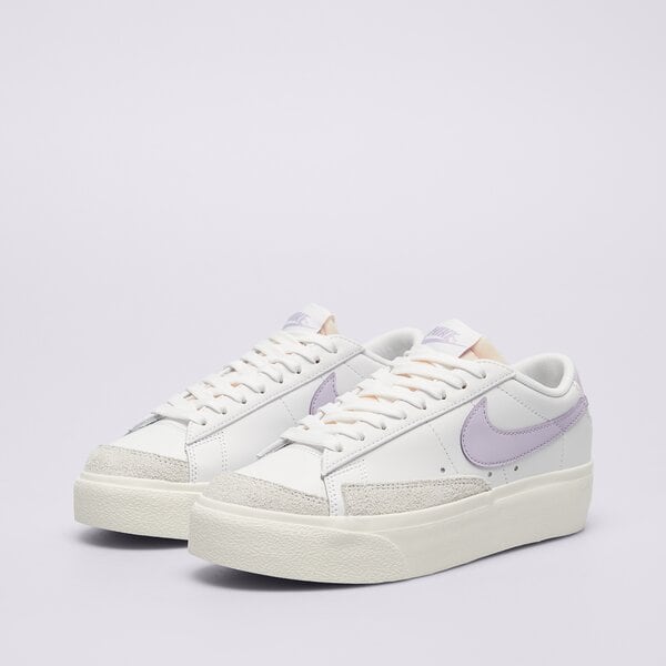 Дамски маратонки NIKE BLAZER LOW PLATFORM dj0292-114 цвят бял