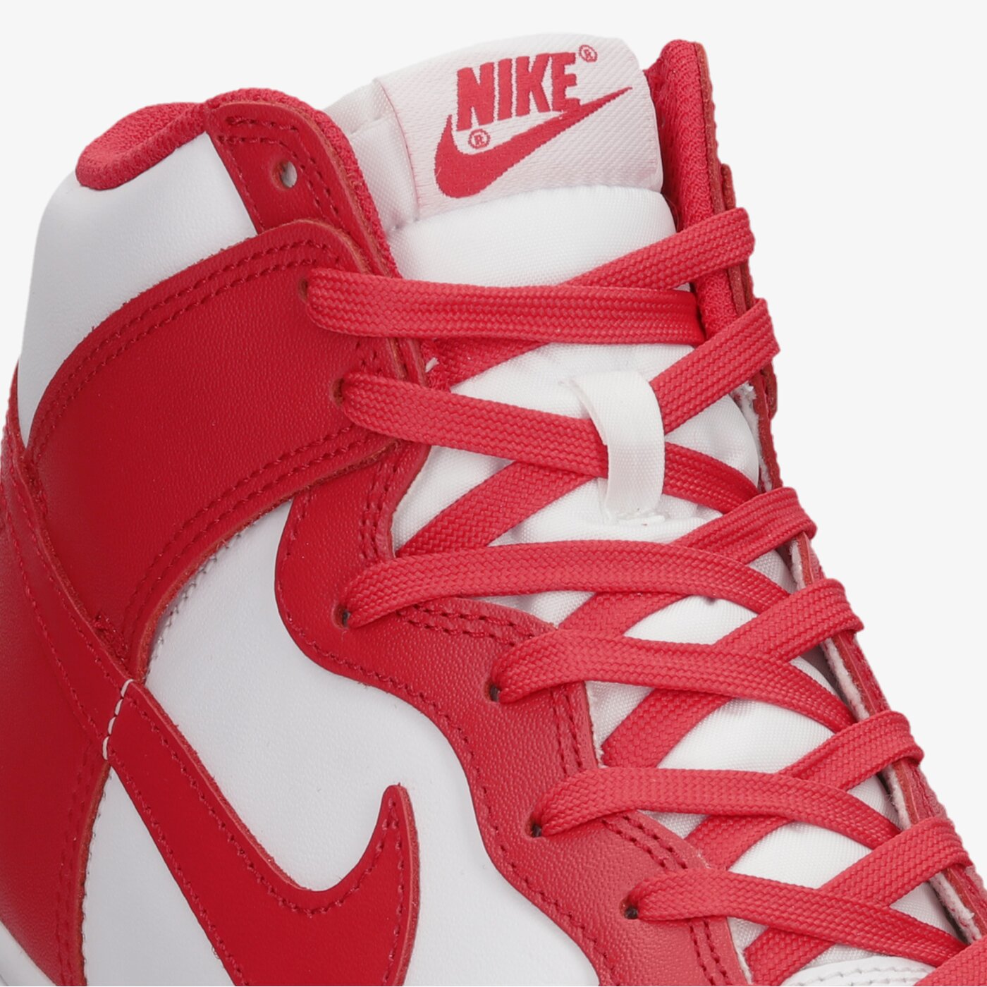 Мъжки маратонки NIKE DUNK HIGH RETRO dd1399-106 цвят бял