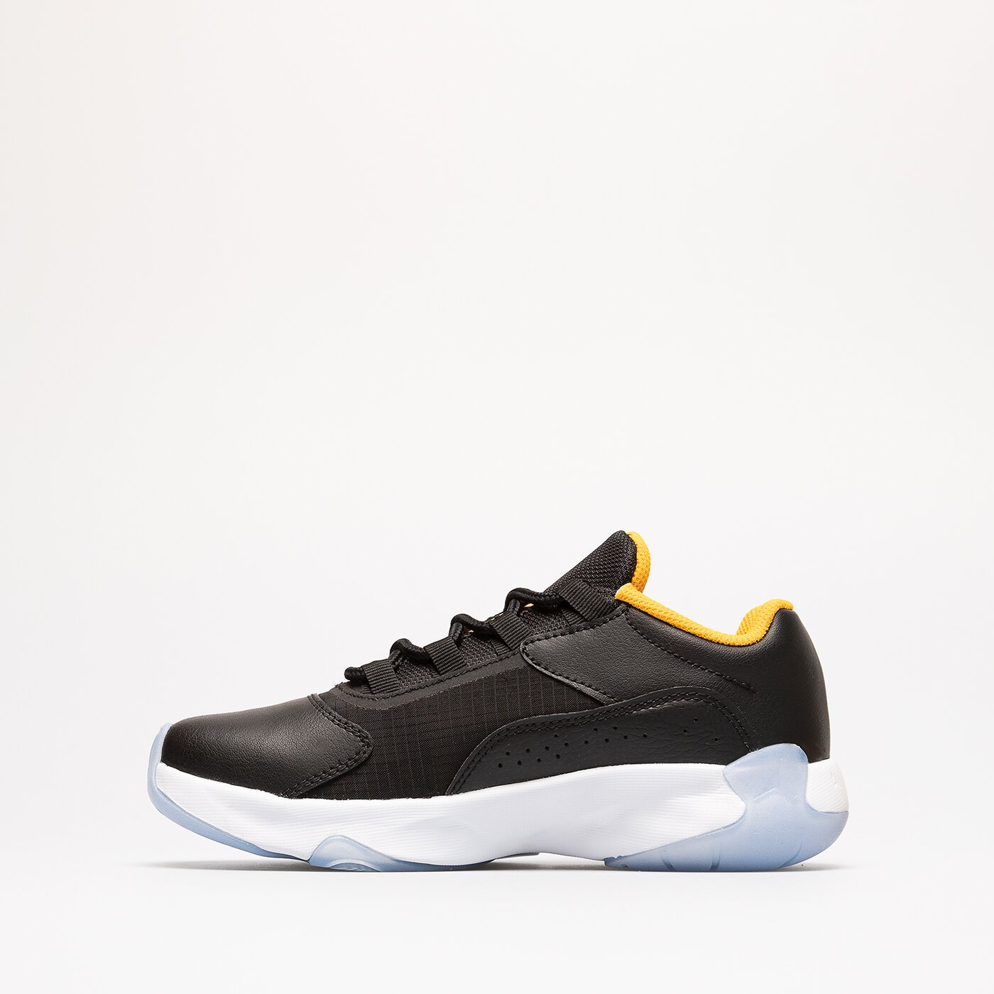 Детски маратонки AIR JORDAN 11 CMFT LOW BG  cz0907-071 цвят черен