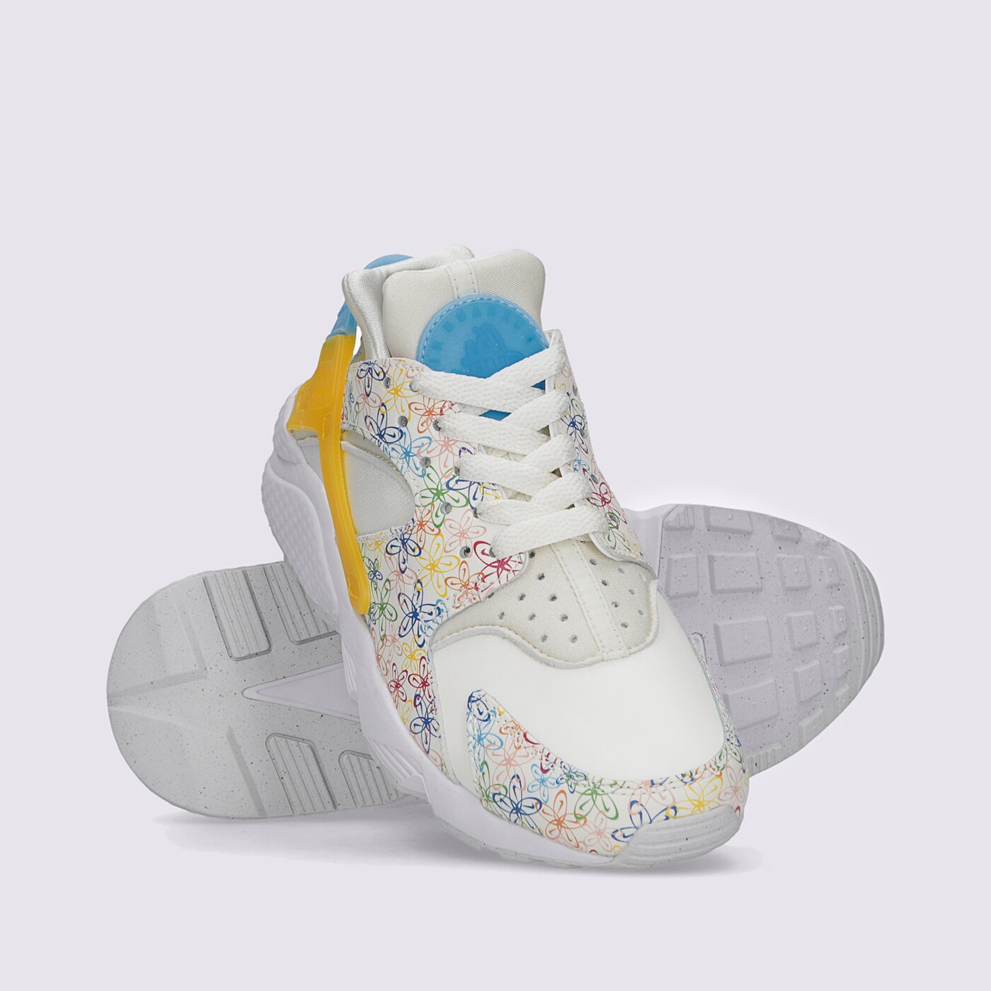 Дамски маратонки WMNS NIKE AIR HUARACHE dv3209-100 цвят многоцветен