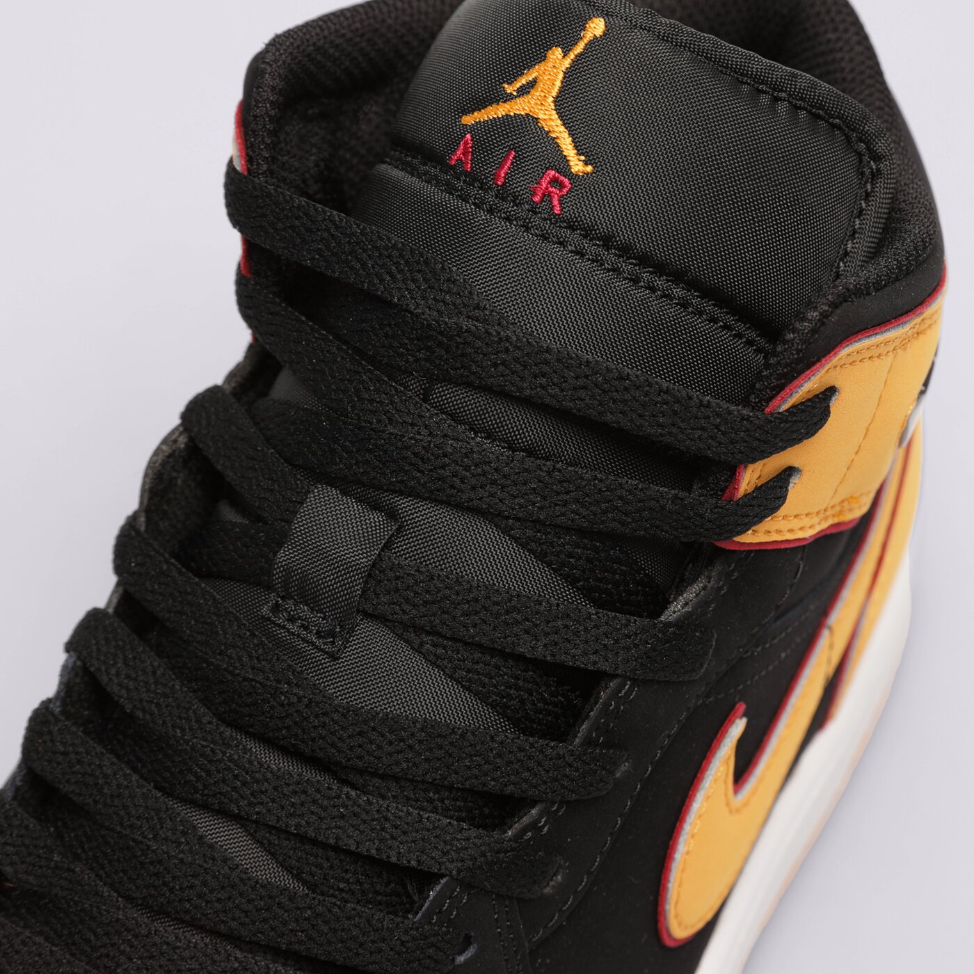 Мъжки маратонки AIR JORDAN 1 MID fj4923-008 цвят черен