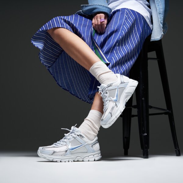 Дамски маратонки NIKE W ZOOM VOMERO 5 MET ib8929-001 цвят сив