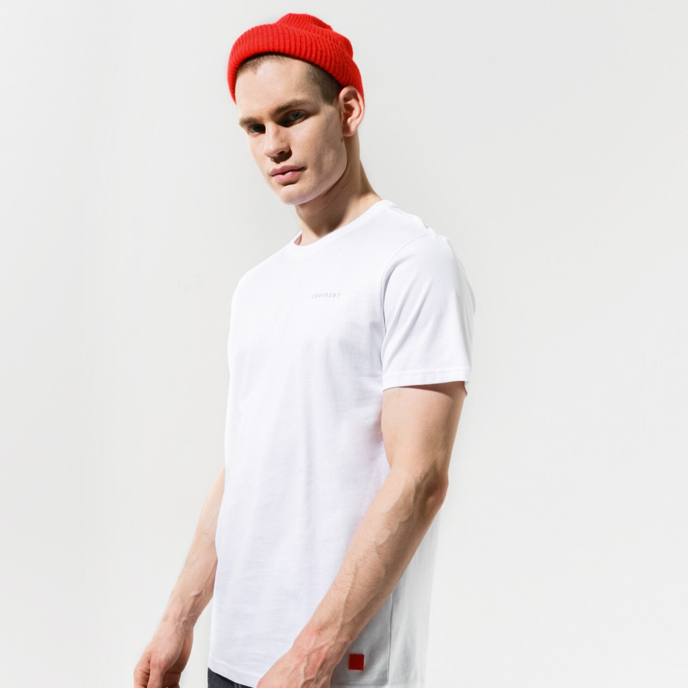 Мъжка тениска CONFRONT ТЕНИСКА SMALL LOGO TEE WHITE cf121tsm48001 цвят бял