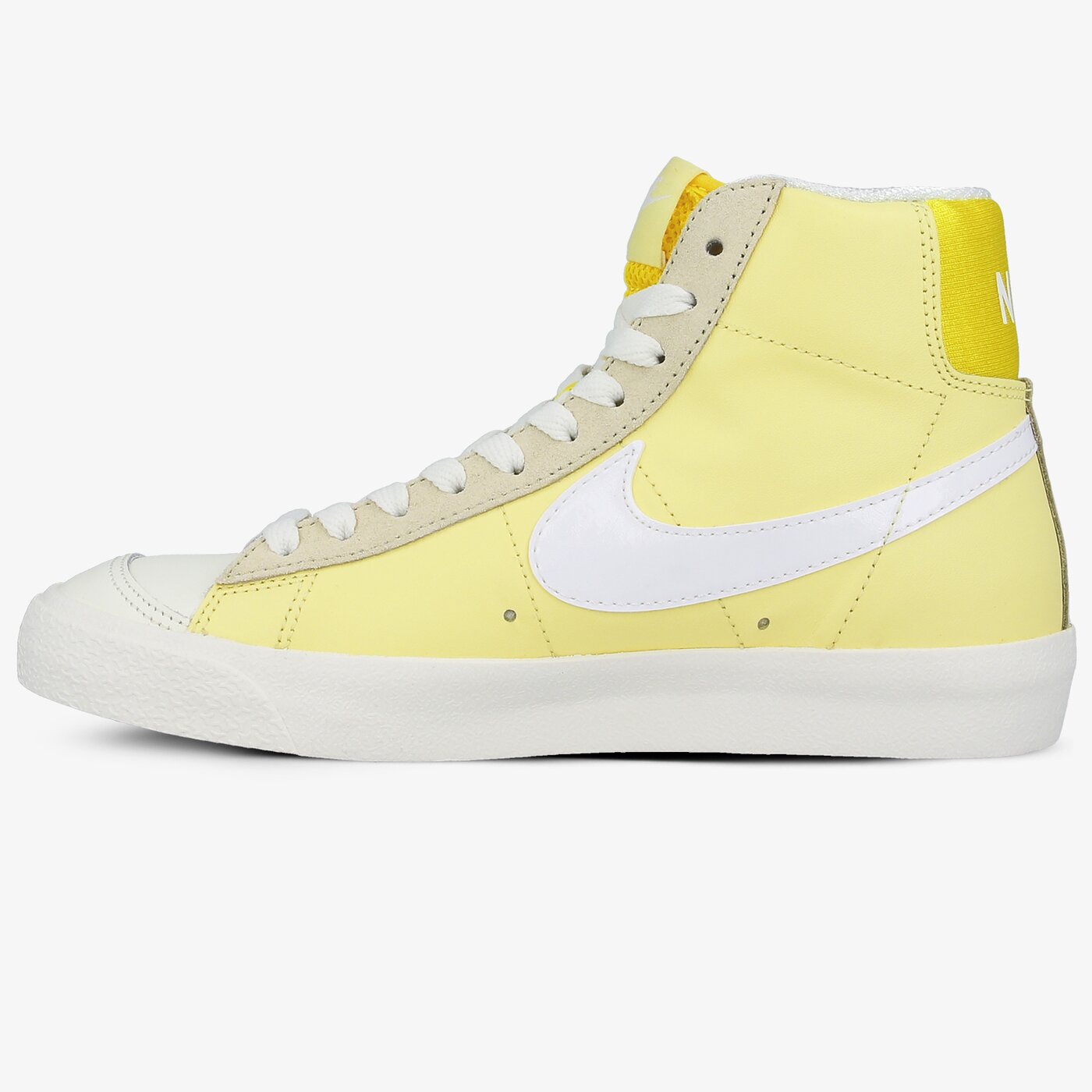 Дамски маратонки NIKE WMNS BLAZER MID '77 CS EN cz0363-700 цвят жълт