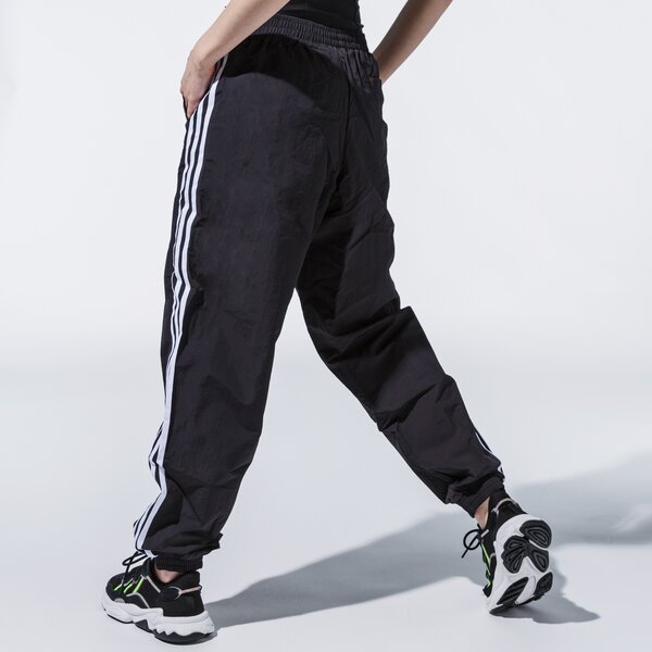Дамски панталони ADIDAS ПАНТАЛОНИ FSH TRACKPANTS gn2868 цвят черен