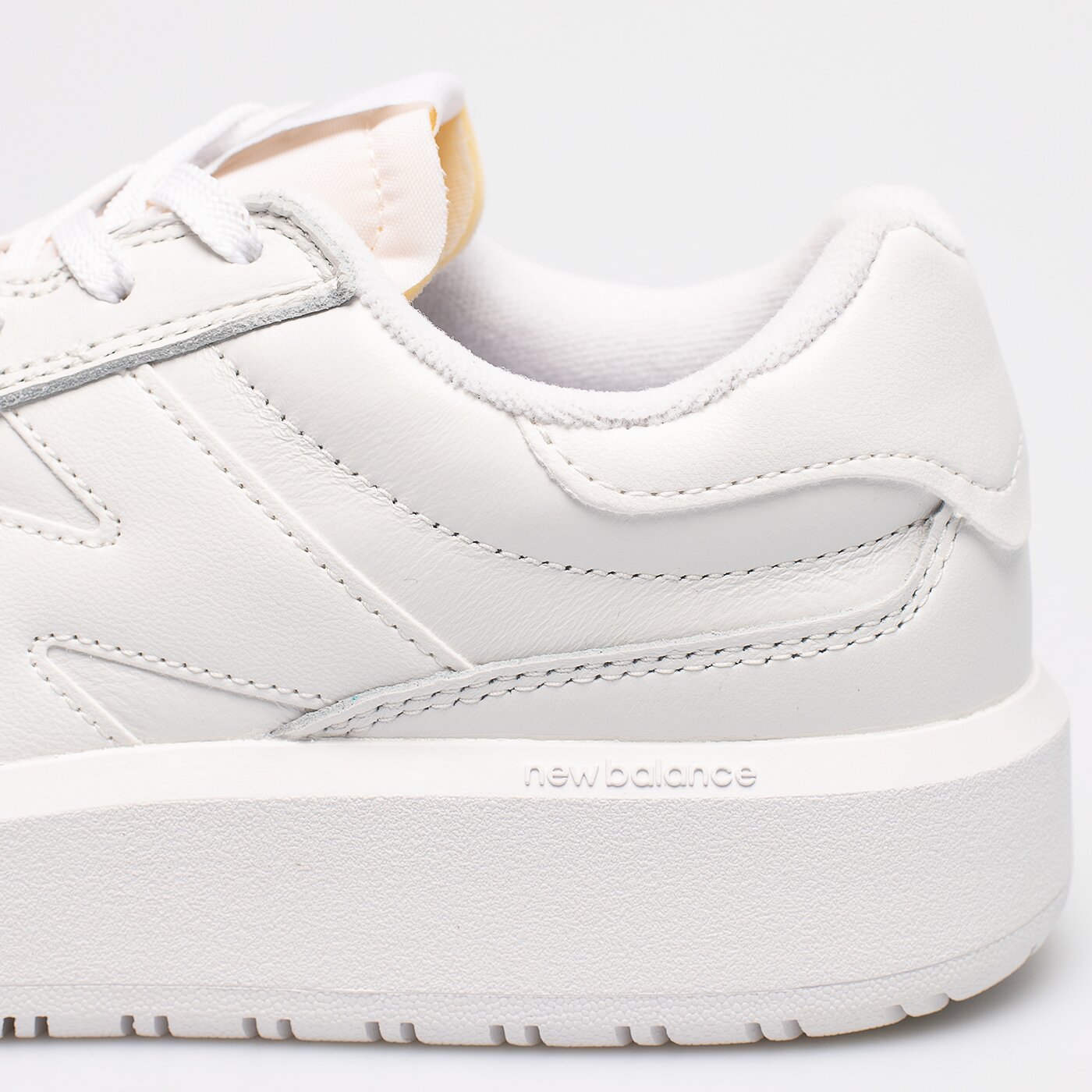 Дамски маратонки NEW BALANCE CT302  ct302la цвят бял