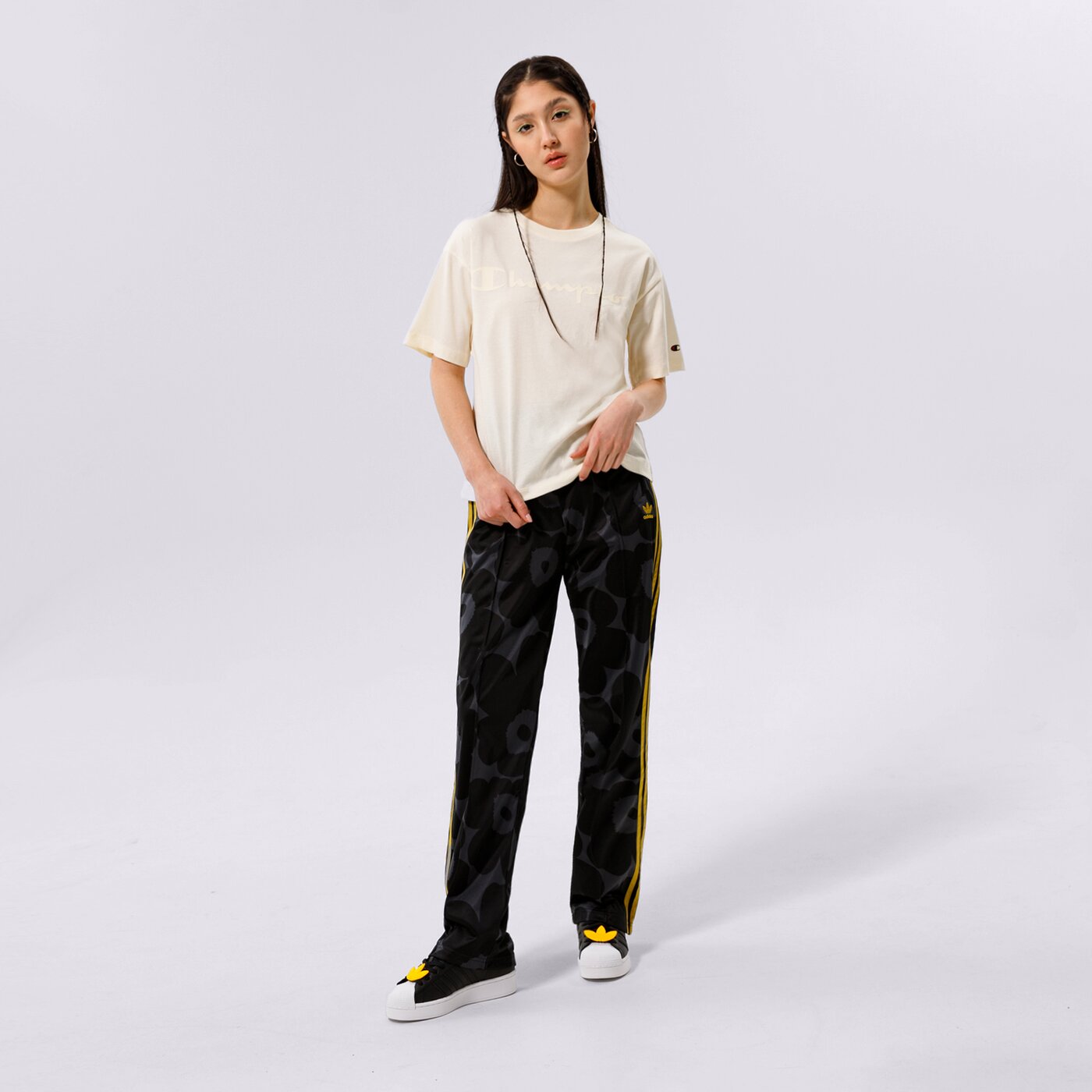 Дамска тениска CHAMPION ТЕНИСКА CREWNECK ТЕНИСКА 114458ww005 цвят бежов