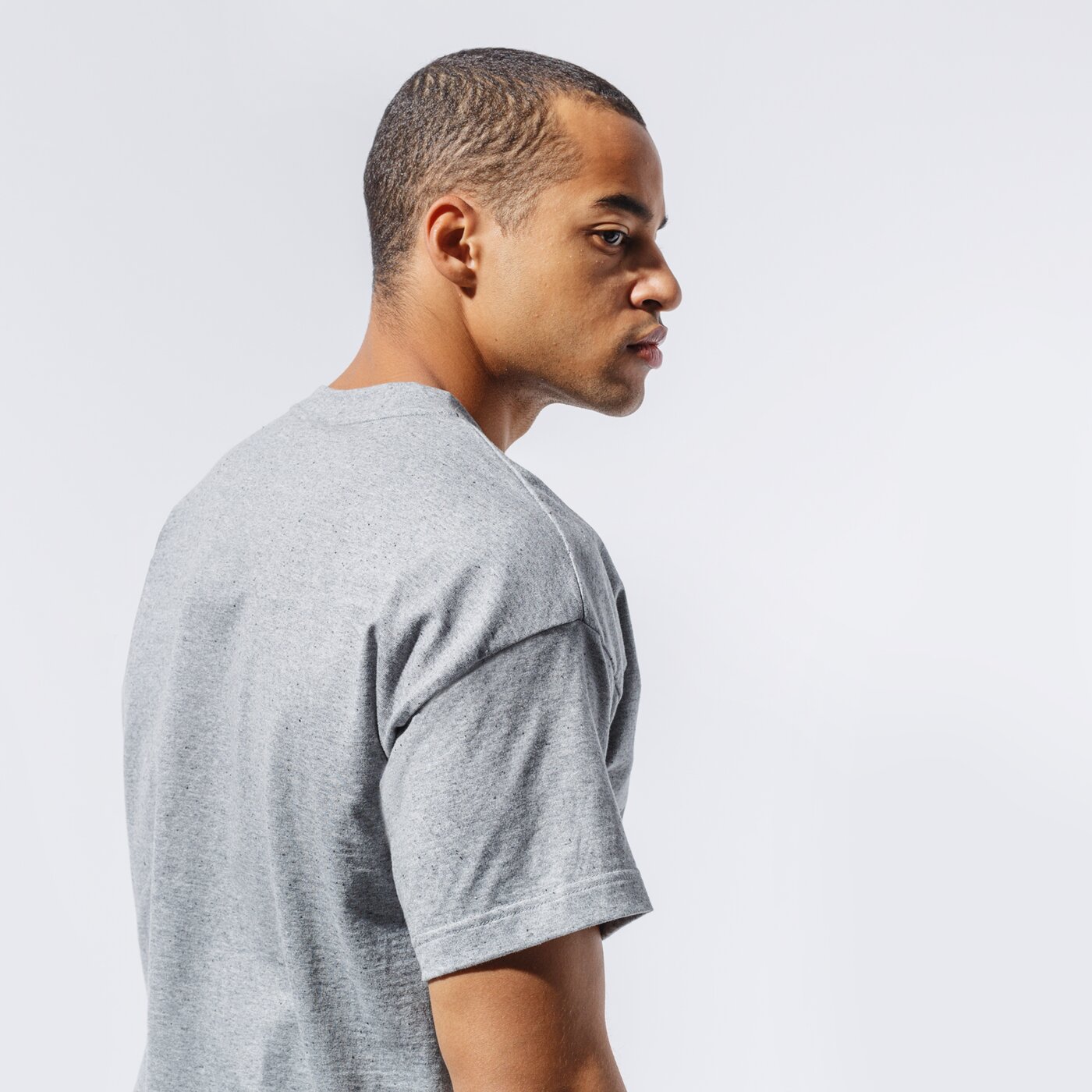 Мъжка тениска NIKE ТЕНИСКА SPORTSWEAR ESSENTIALS cu4509-902 цвят сив