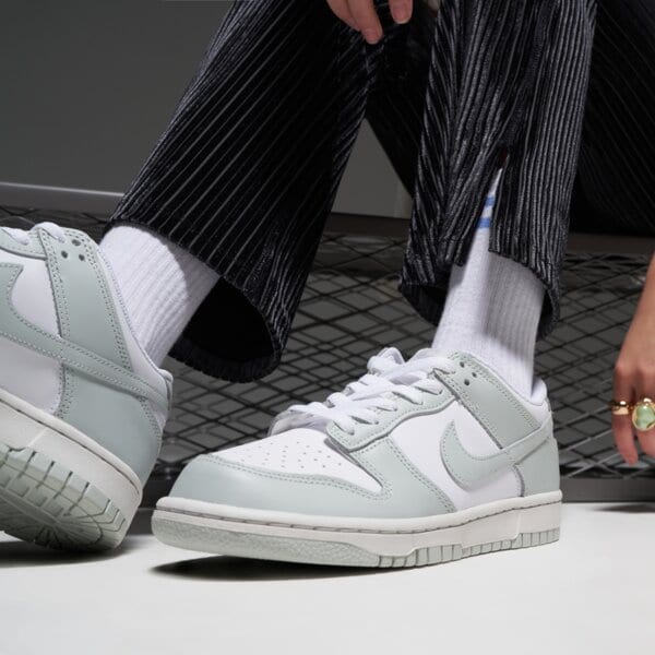 Детски маратонки NIKE DUNK LOW BG fb9109-124 цвят сребърен