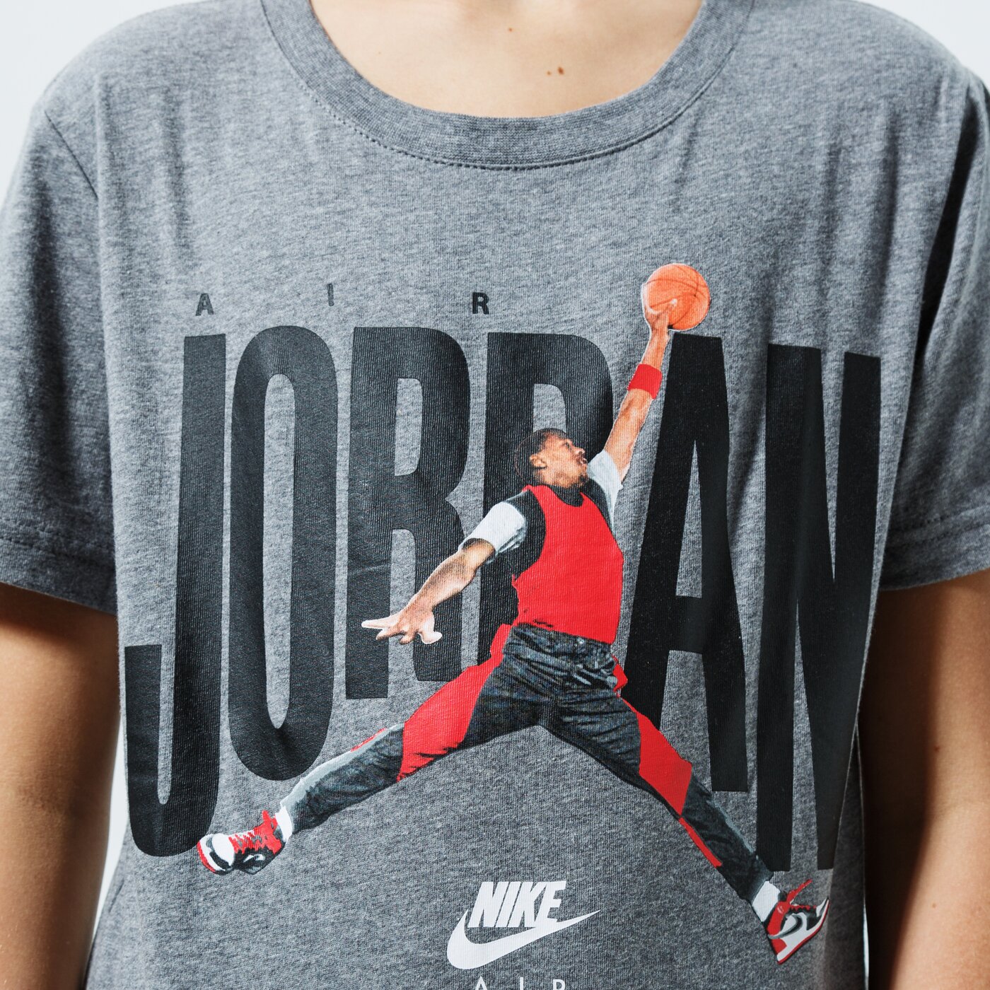 Детска тениска JORDAN ТЕНИСКА MJ SS CREW 2 957290-geh цвят сив