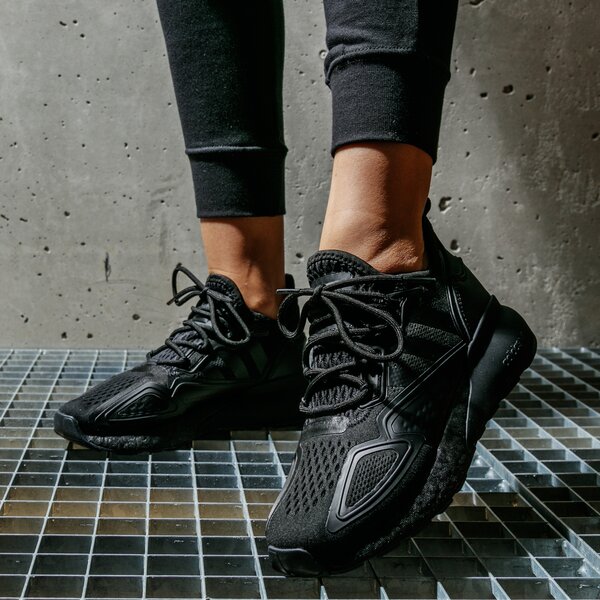 Дамски маратонки ADIDAS ZX 2K BOOST fv9993 цвят черен