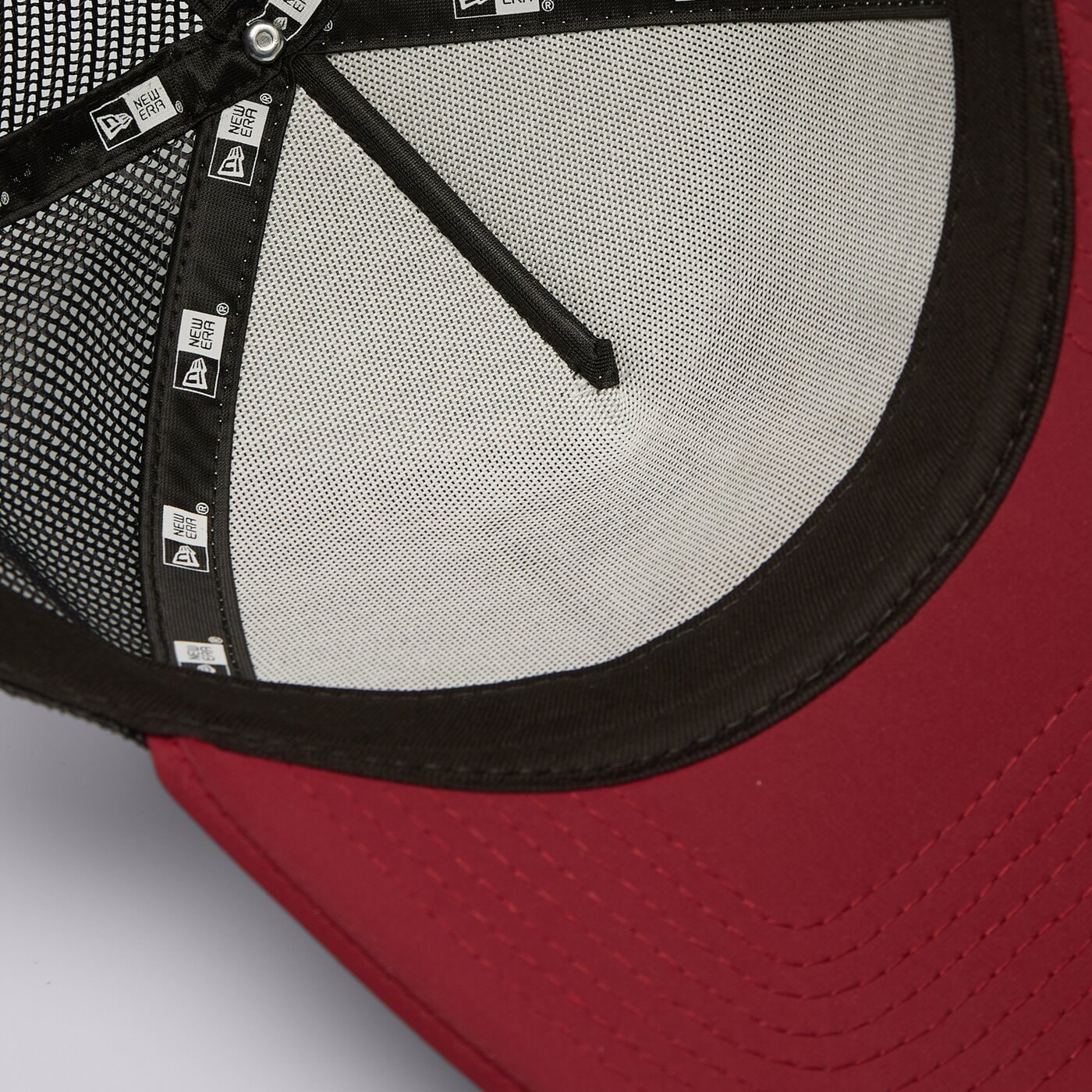 Мъжка шапка с козирка NEW ERA ШАПКА GRAPHIC PATCH TRUCKER NEW ERA 60667593 цвят бял