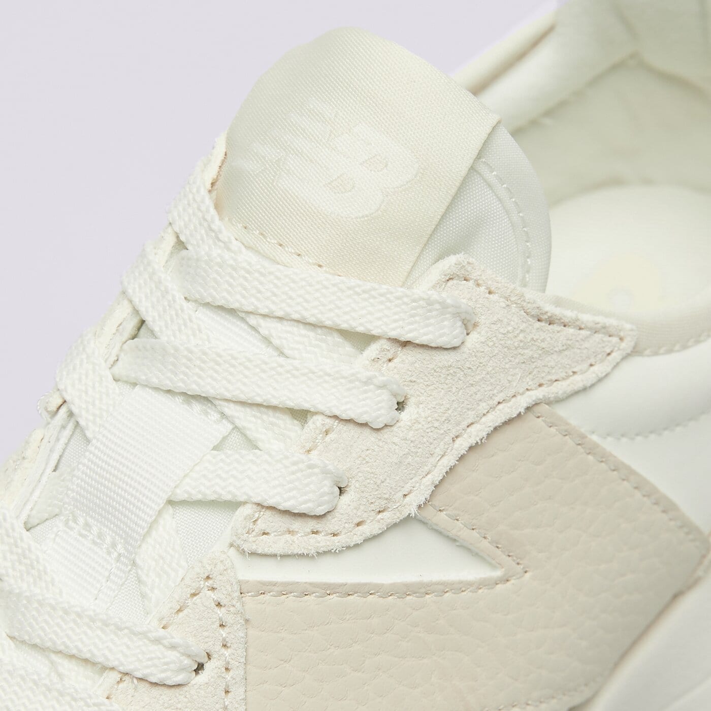 Дамски маратонки NEW BALANCE WS327V1 ws327nkd цвят бежов