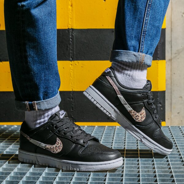 Дамски маратонки NIKE W DUNK LOW SE dd7099-001 цвят черен