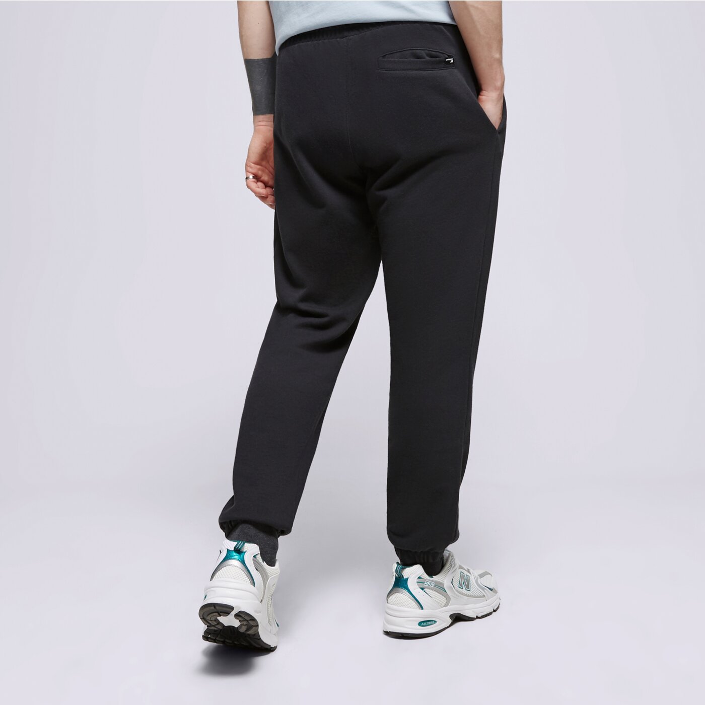 Мъжки панталони NEW BALANCE ПАНТАЛОНИ NB SPORT SEASONAL mp31902 цвят черен