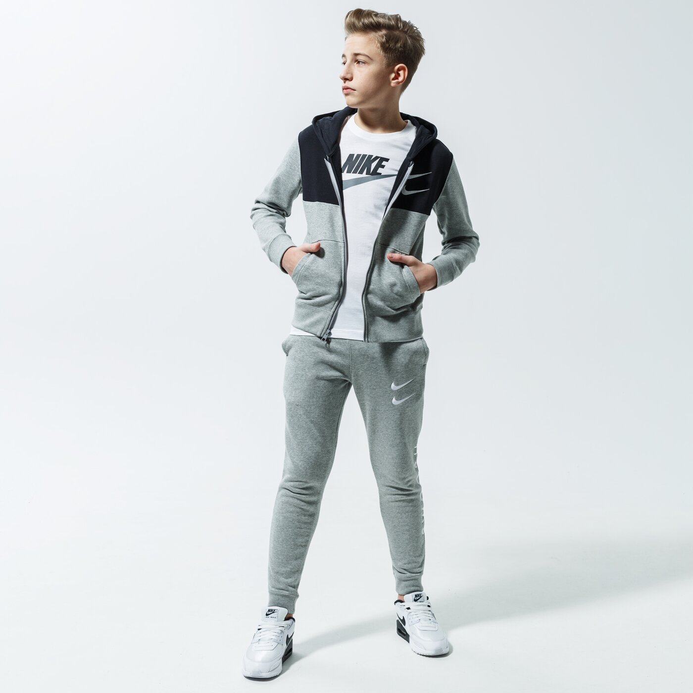 Детски суичър NIKE СУИТЧЪР С КАЧУЛКА SPORTSWEAR SWOOSH cu9206-063 цвят черен