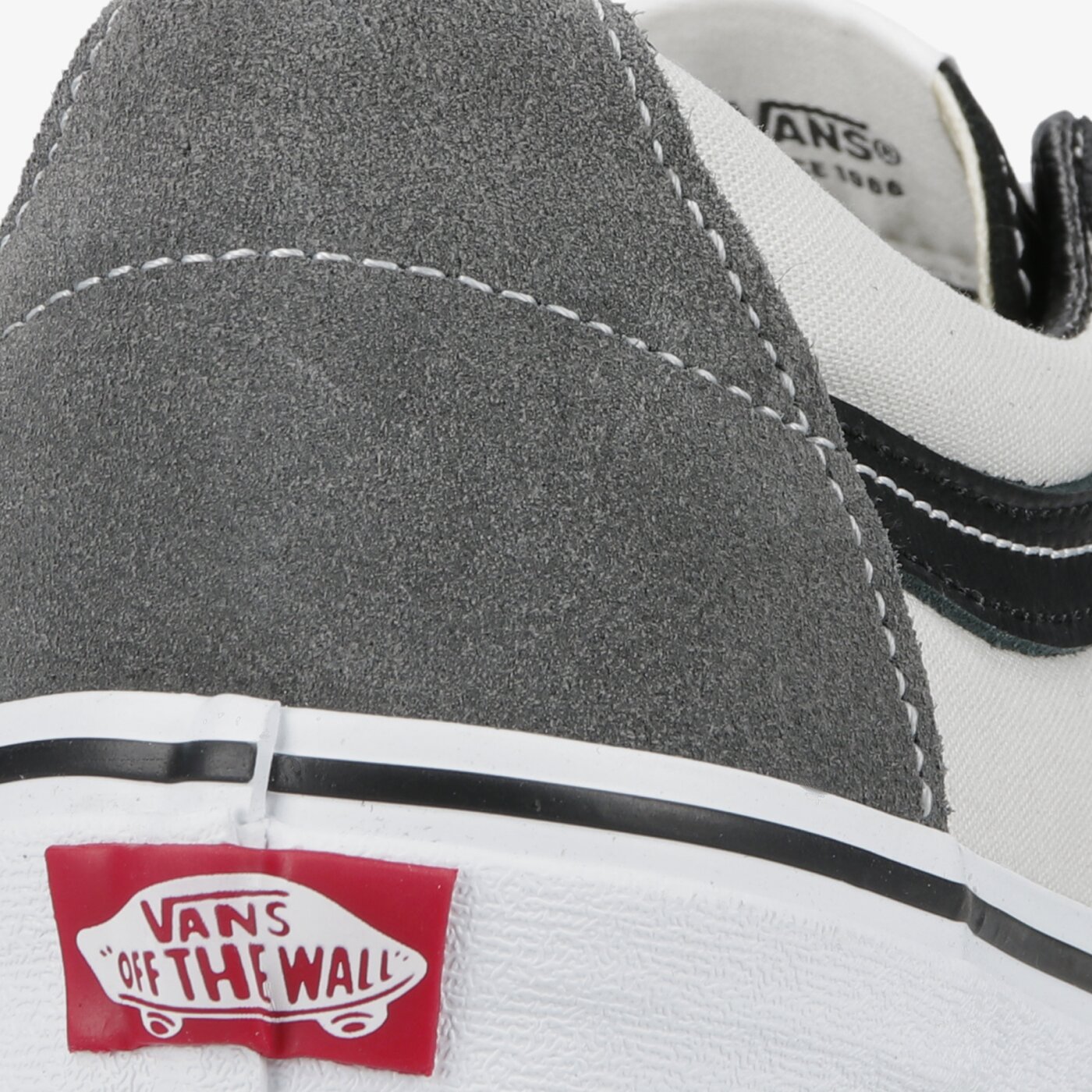 Мъжки маратонки VANS UA SK8-LOW vn0a4uukb7l1 цвят бял