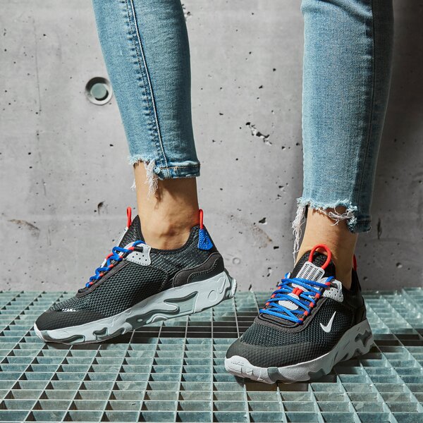Детски маратонки NIKE REACT LIVE cw1622-002 цвят черен