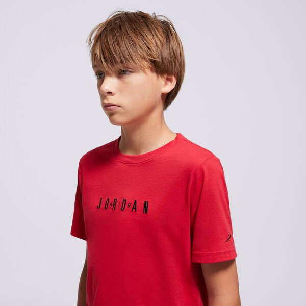 Детска тениска JORDAN ТЕНИСКА JDB MJ WORDMARK EMB CREW BOY 95d634-r78 цвят червен