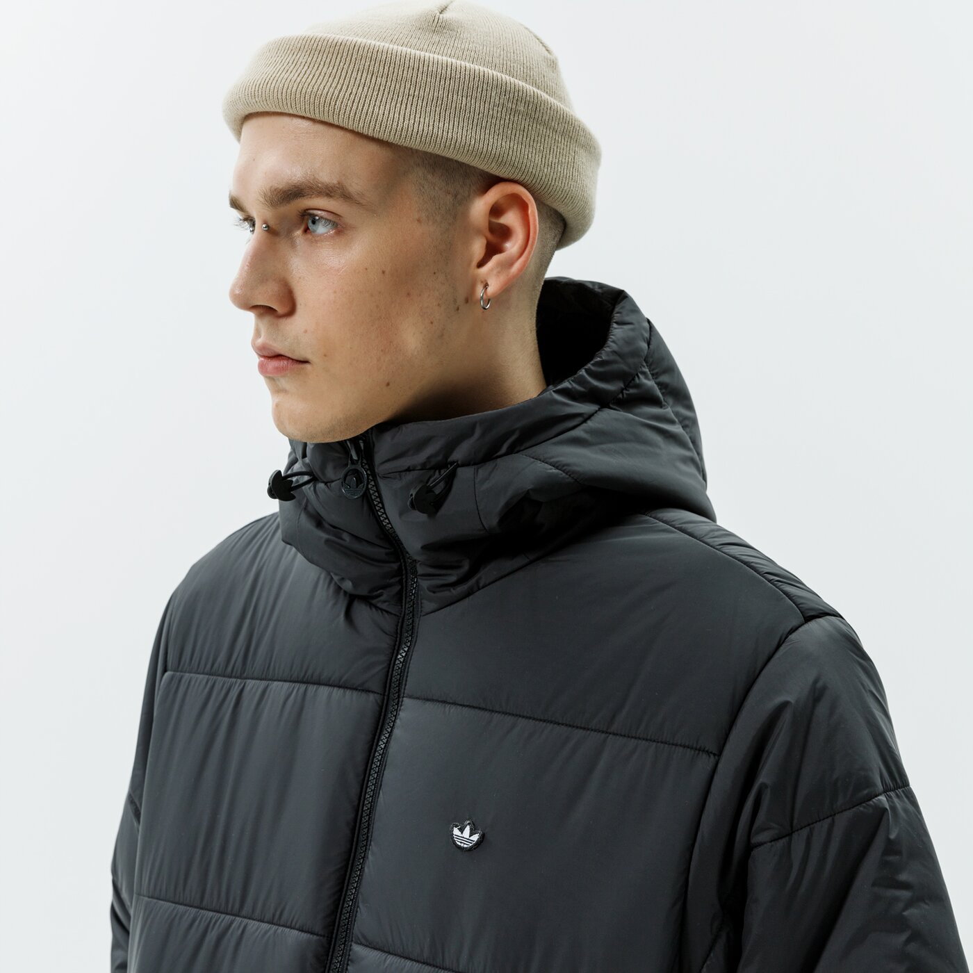 Мъжко зимно яке ADIDAS ЯКЕ PAD HOODED PUFF h13555 цвят черен