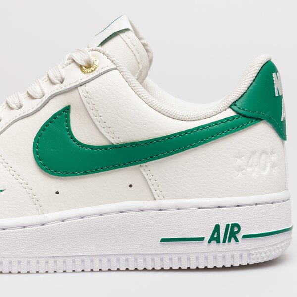 Дамски маратонки NIKE WMNS AIR FORCE 1 '07 SE XCAT dq7582-101 цвят бежов