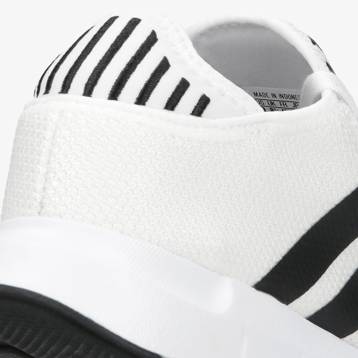 Мъжки маратонки ADIDAS SWIFT RUN X fy2111 цвят бял