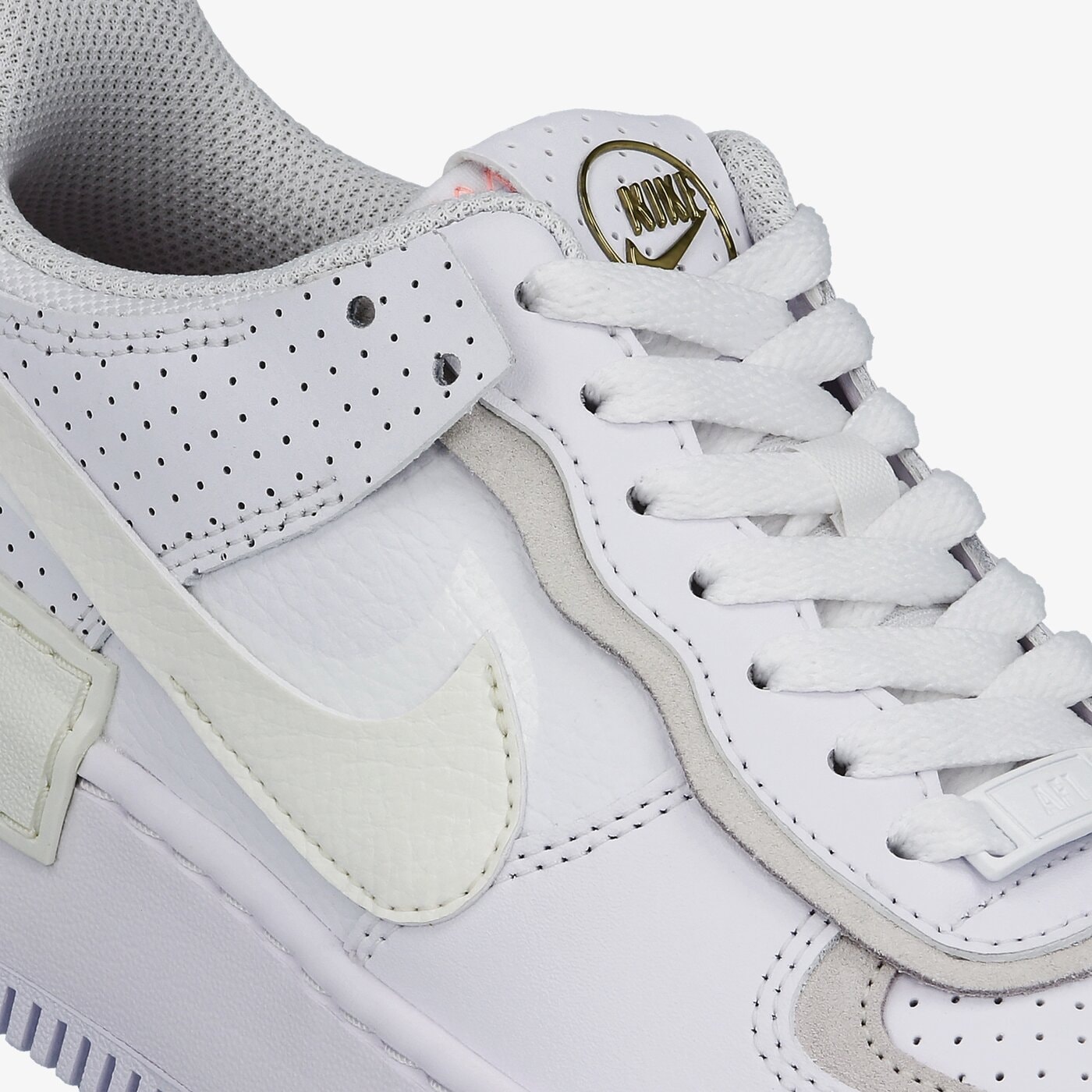 Дамски маратонки NIKE WMNS AF1 SHADOW cz8107-100 цвят бял