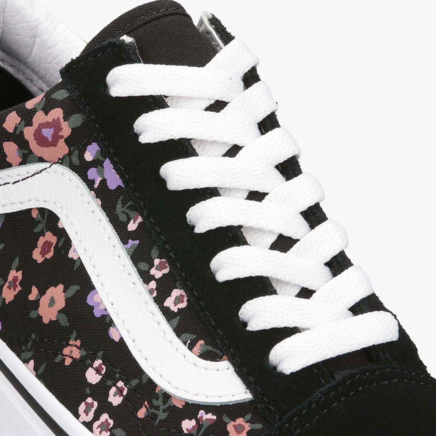 Дамски маратонки VANS UA OLD SKOOL vn0a38g19hs1 цвят черен