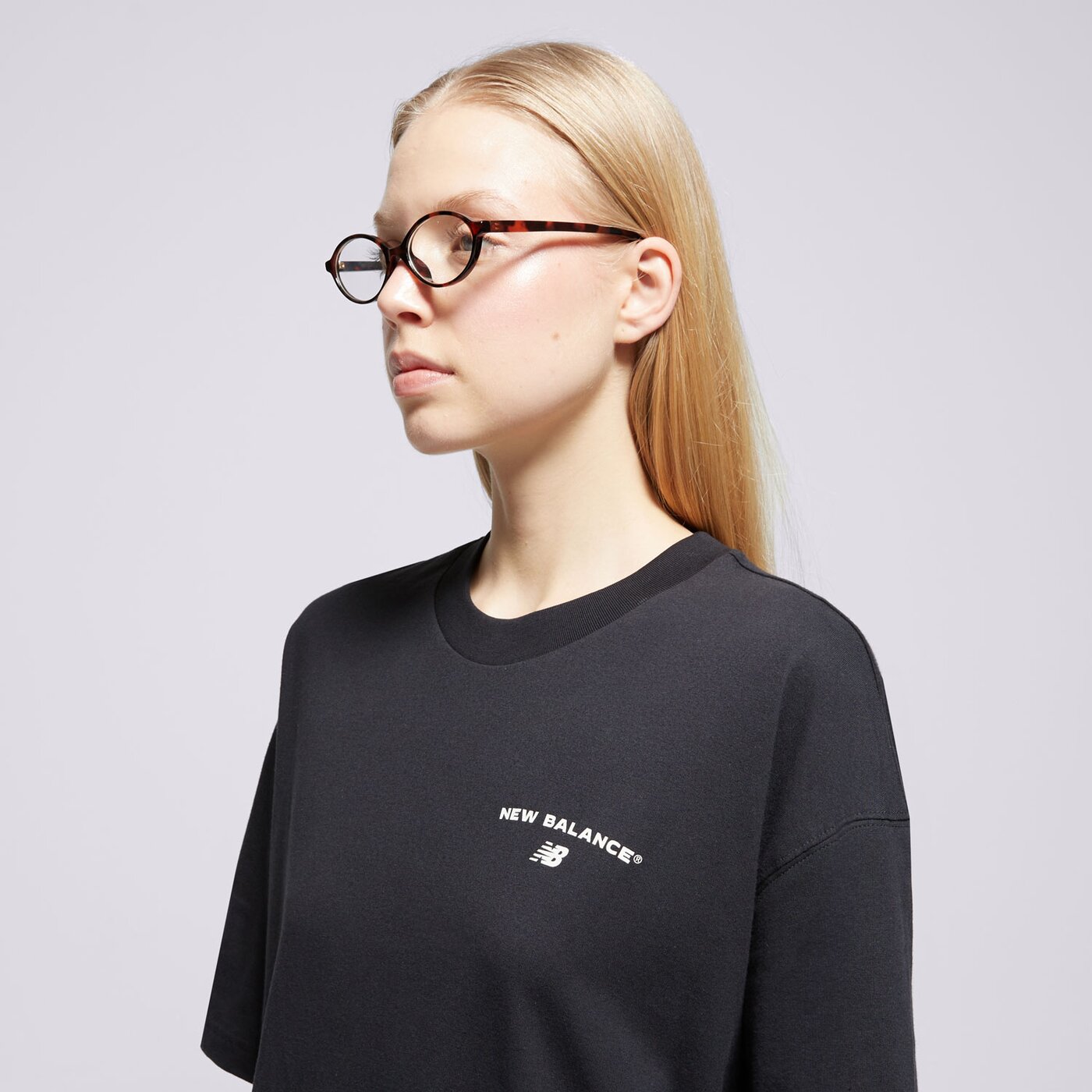 Дамска тениска NEW BALANCE ТЕНИСКА REIMAGINED OVERSIZED wt51529bk цвят черен