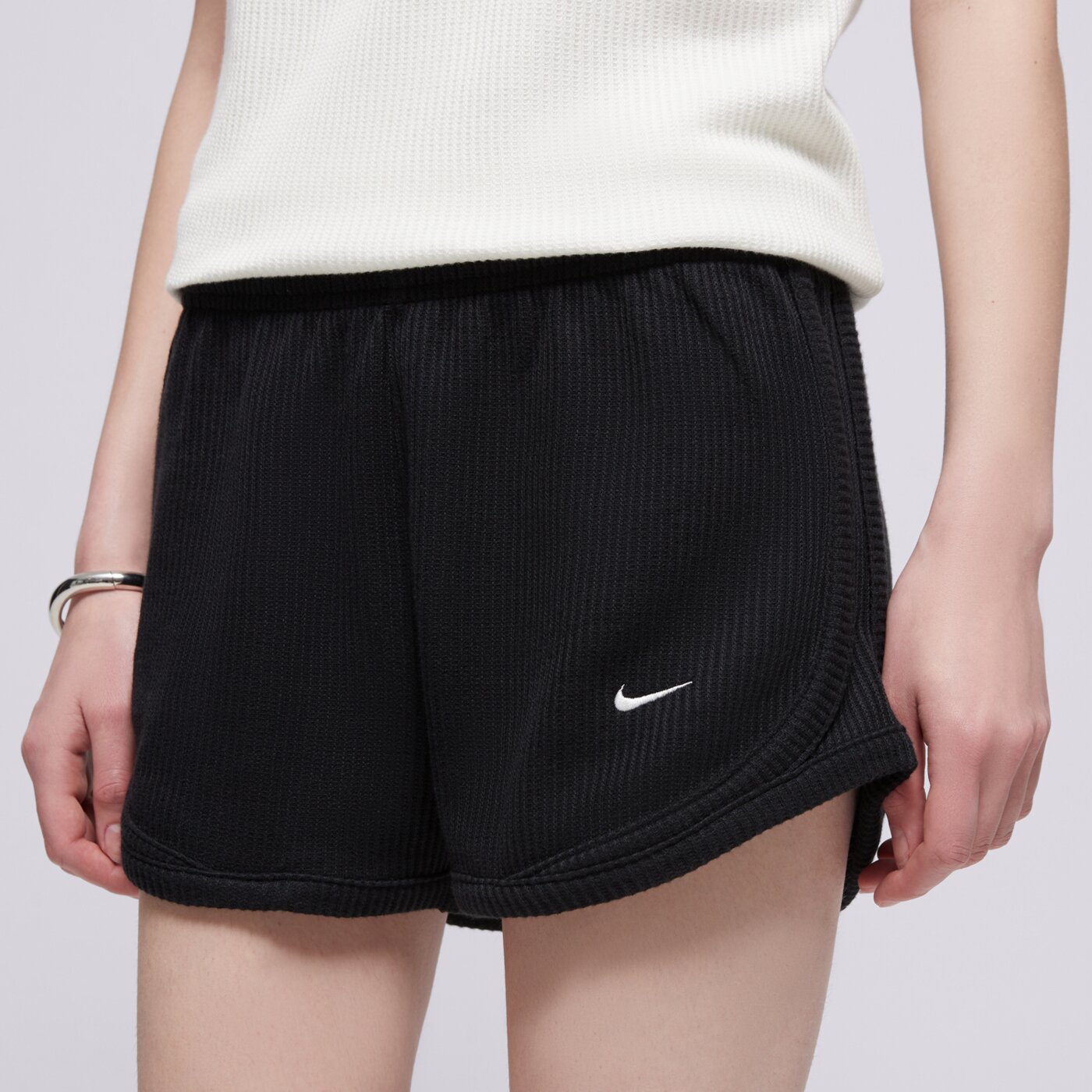Дамски къси панталони NIKE ШОРТИ W NSW NK CHLL WFL MR 3" SHORT hj3842-011 цвят кремав