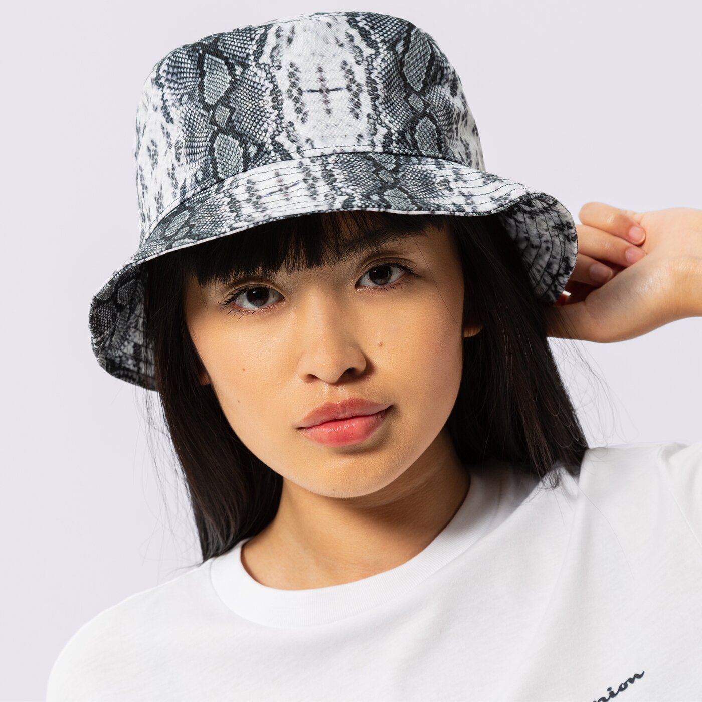  NEW ERA ИДИОТКА WMNS ANIMAL TAPERED BUCKET 60240397 цвят бял