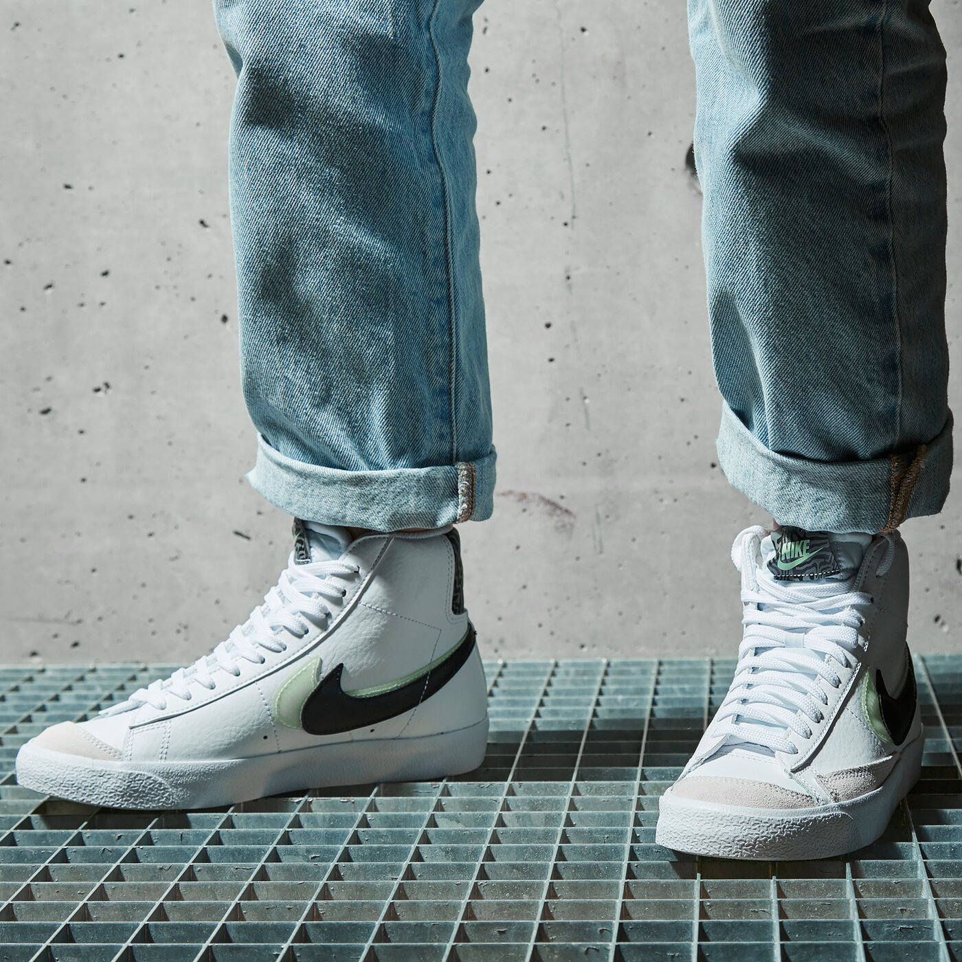 Детски маратонки NIKE BLAZER MID '77 SE dd1847-100 цвят бял