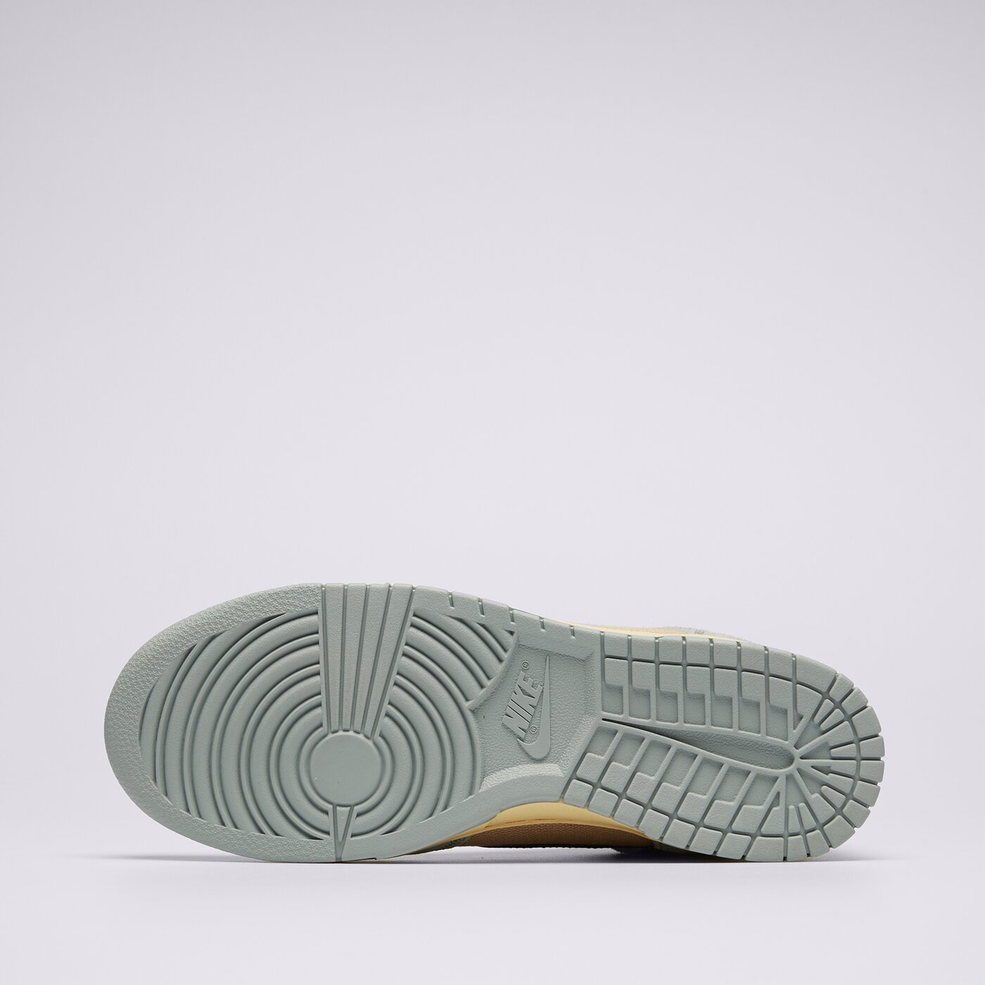 Мъжки маратонки NIKE DUNK HI RETRO SE fj4191-200 цвят бежов