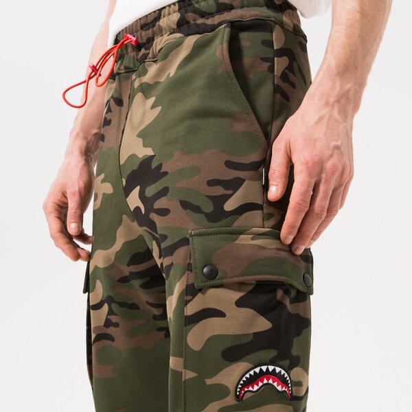 Мъжки панталони SPRAYGROUND ПАНТАЛОНИ CAMO CARGO PANTS sp216 цвят многоцветен