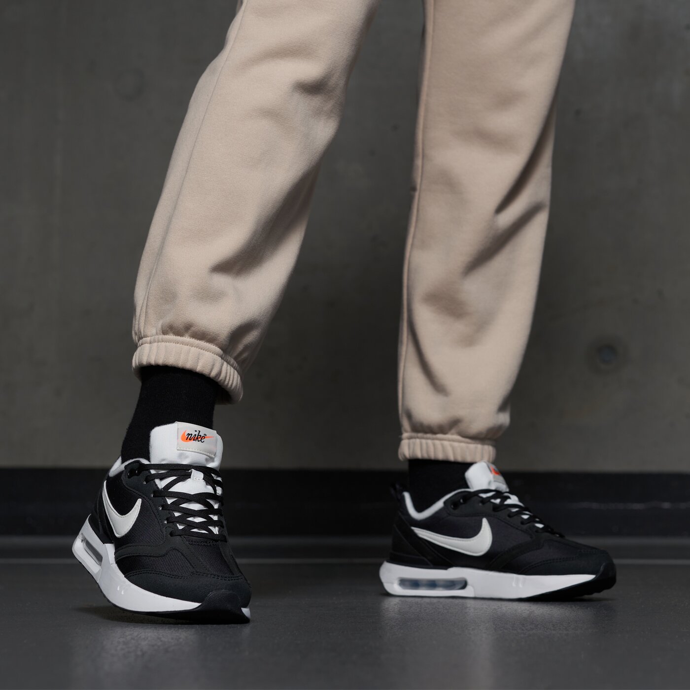 Детски маратонки NIKE AIR MAX DAWN dh3157-002 цвят черен