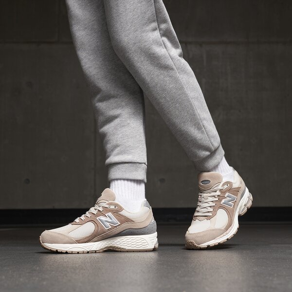 Дамски маратонки NEW BALANCE 2002  m2002rsi цвят кафяв